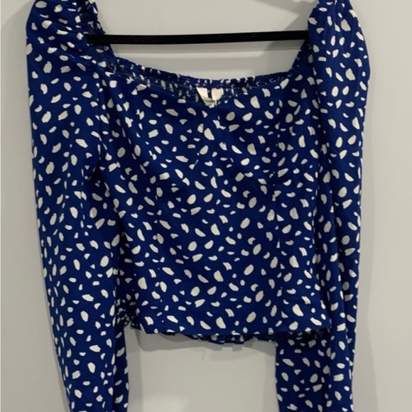 Commense Tops - Commense puff sleeve blouse